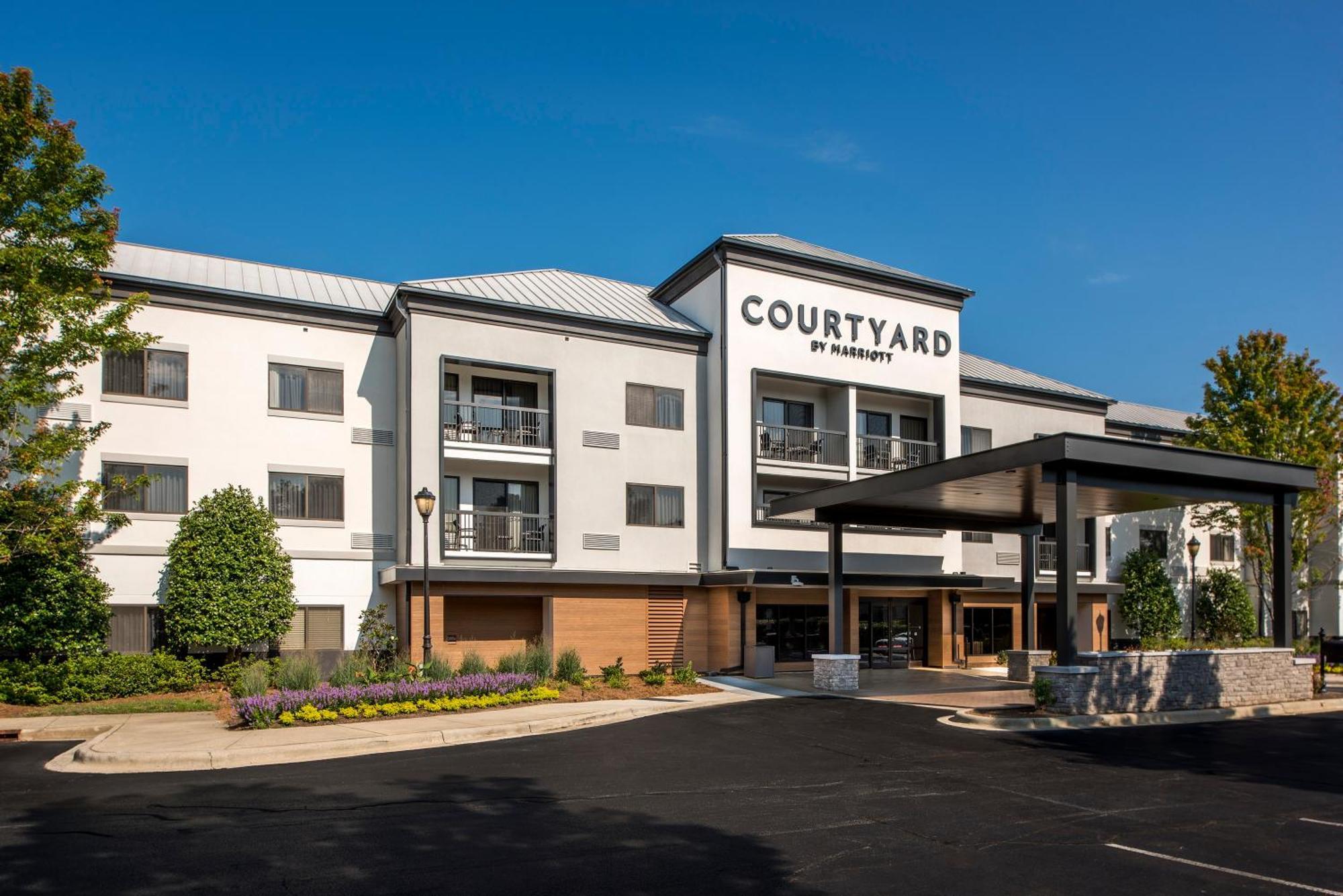 Courtyard By Marriott Charlotte Ballantyne Hotel Exterior photo