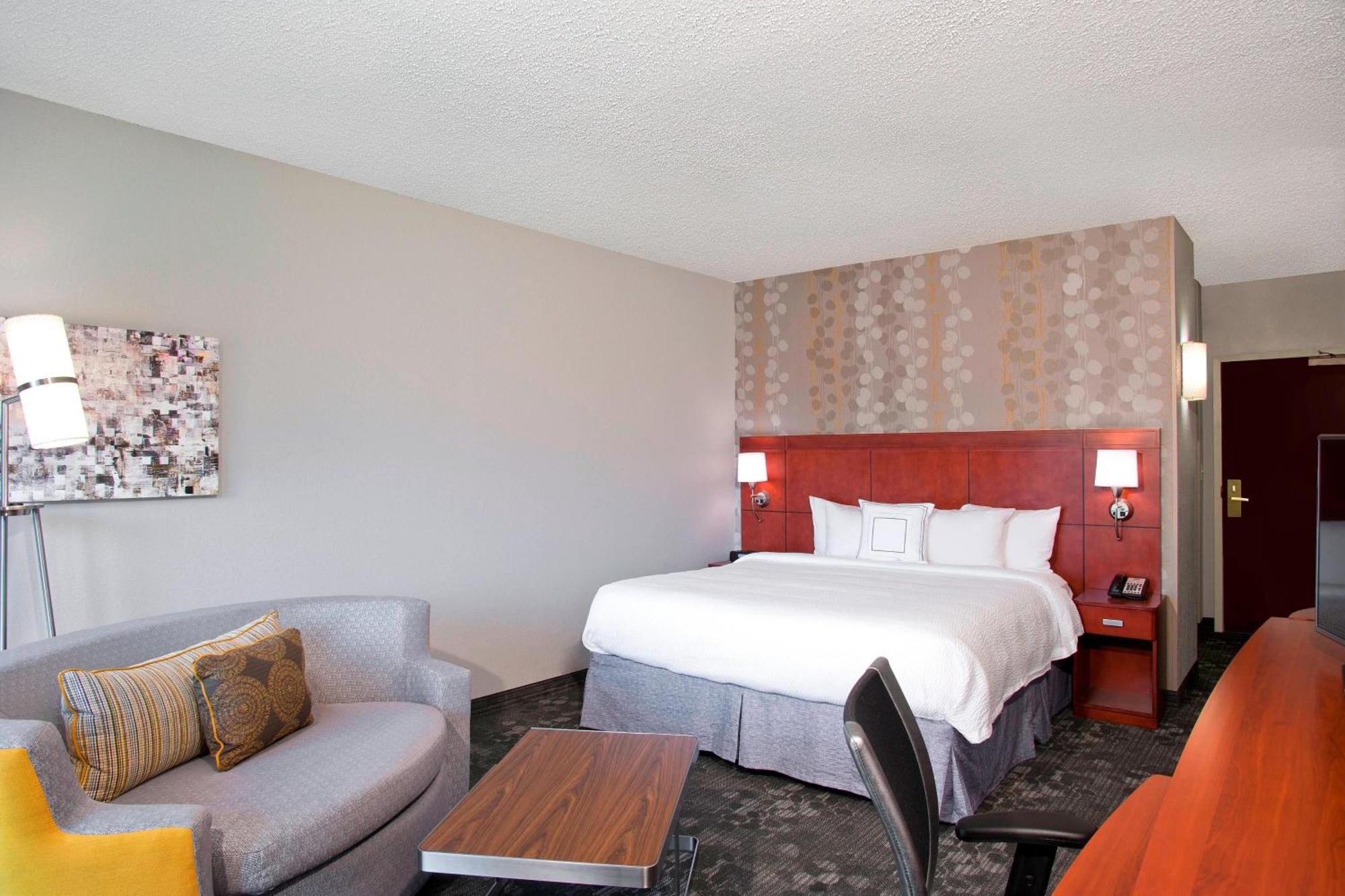Courtyard By Marriott Charlotte Ballantyne Exterior photo
