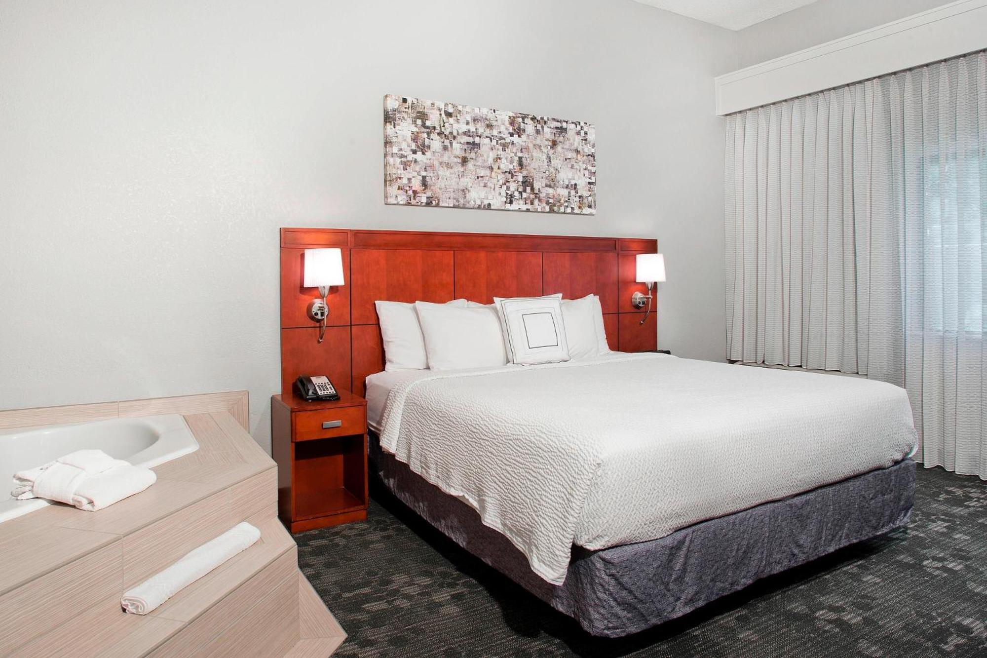 Courtyard By Marriott Charlotte Ballantyne Exterior photo