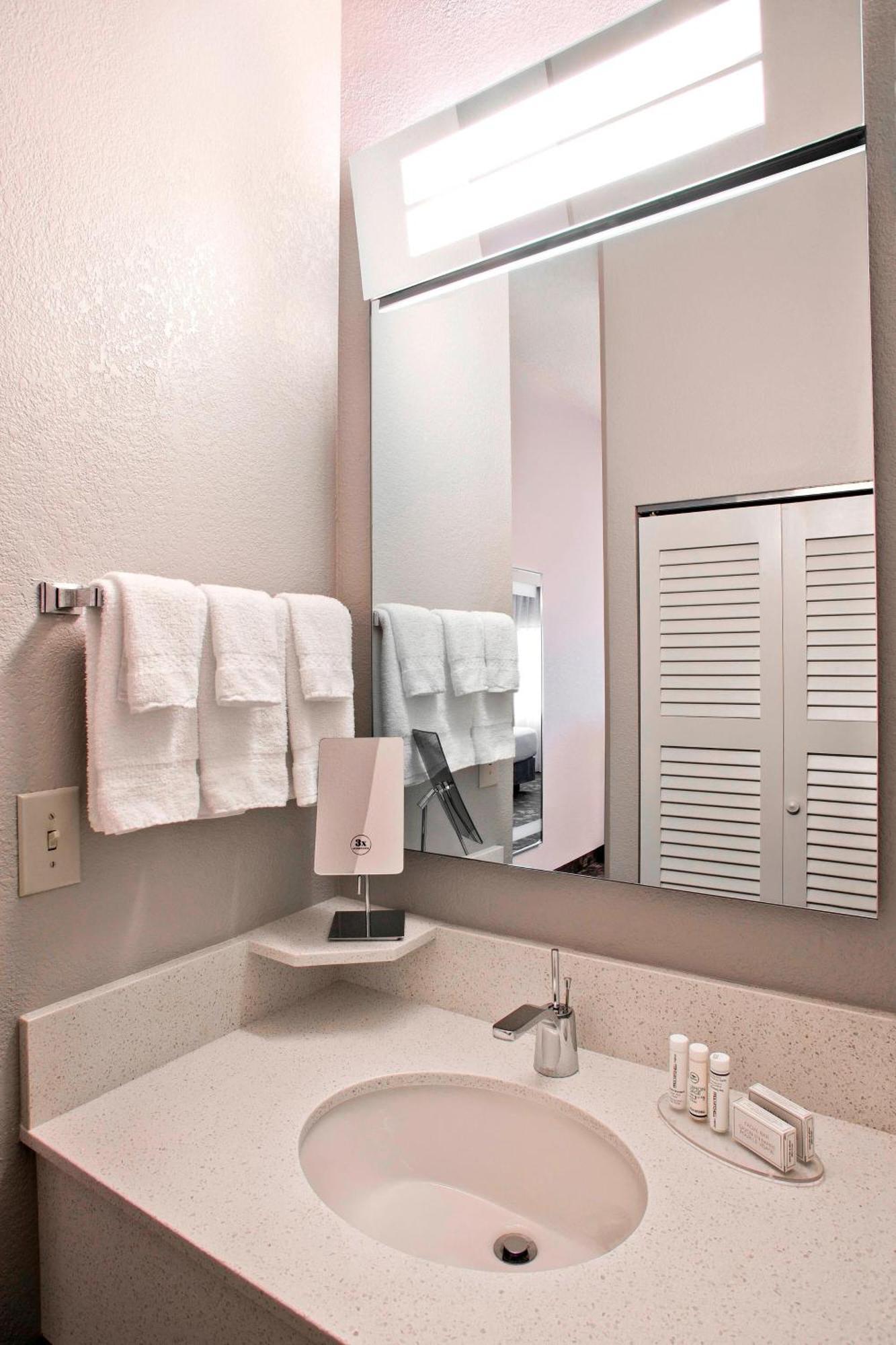 Courtyard By Marriott Charlotte Ballantyne Exterior photo